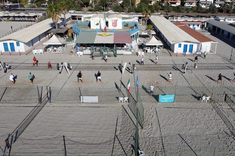 Un successo il 1° campionato italiano interforze di beach tennis